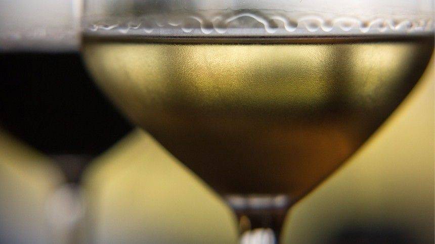 Названы самые востребованные алкогольные напитки россиян во время пандемии