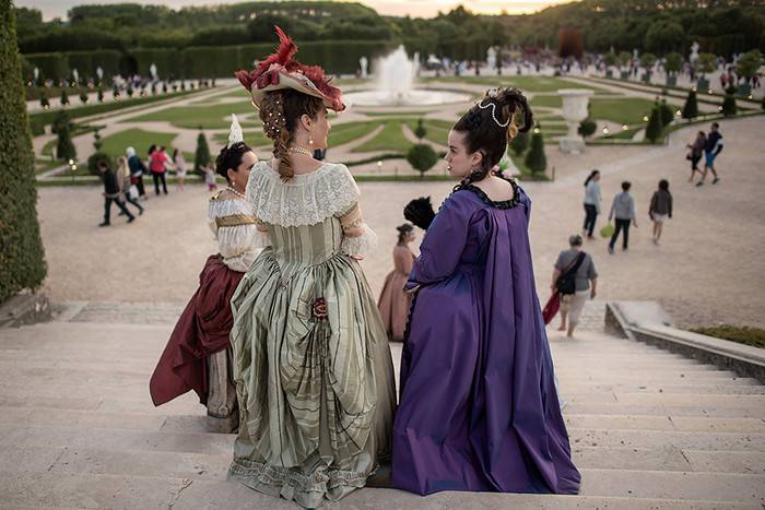 Версальский дворец открылся во Франции после карантина по COVID
