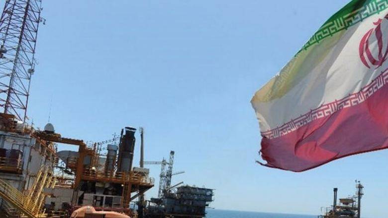 США продлевает нефтяное эмбарго для Ирана