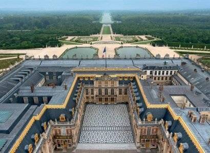 Версаль открыл свои двери для посетителей после карантина