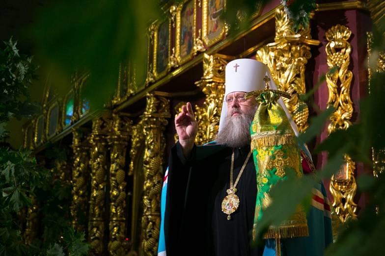 Православные верующие Дона отмечают День Святой Троицы