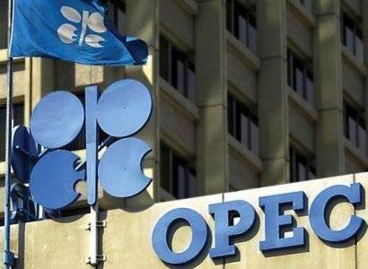 Министры ОПЕК проводят переговоры о продлении сокращения добычи нефти