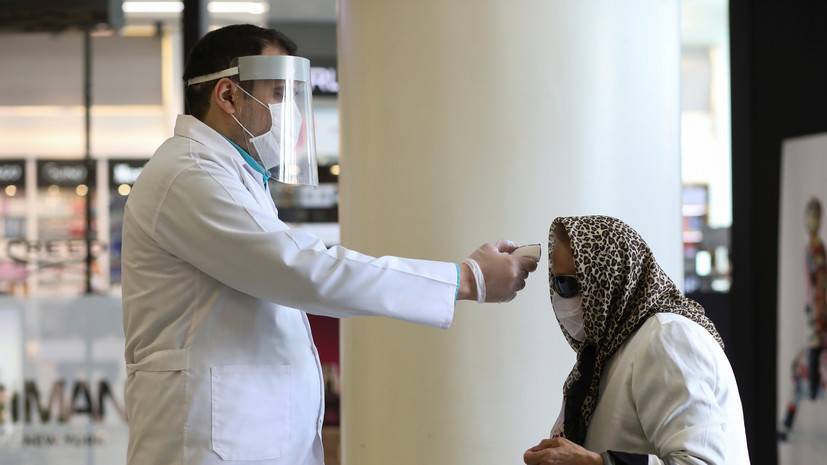 В Иране за сутки зафиксировали более 2200 случаев коронавируса