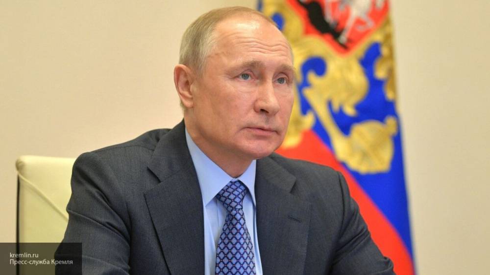 Путин: граждан России за границу не пускают