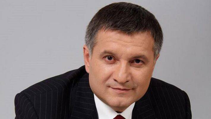 Экс-депутат Рады оценил вероятность снятия Авакова с должности
