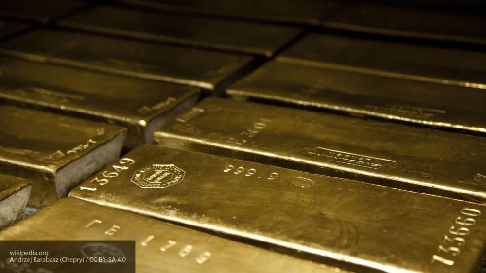 Финансовый аналитик из США объяснил "золотую аномалию" со снижением цен на драгметалл