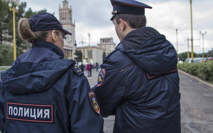 Труп 17-летнего парня обнаружили под окнами многоэтажки в Воронеже