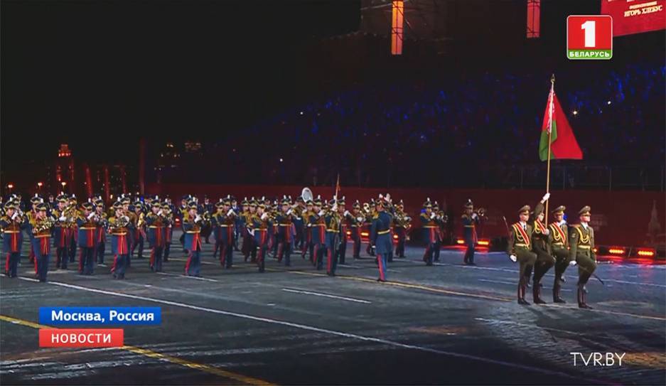 В Москве торжественно открылся фестиваль военных оркестров "Спасская башня"