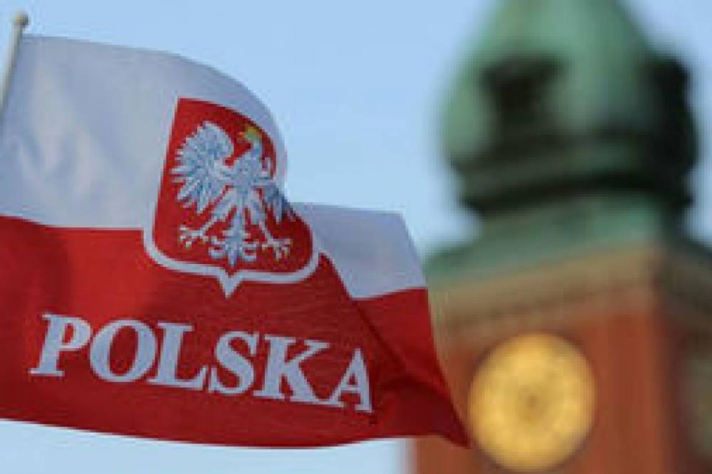 Польша продлила запрет на международные авиарейсы до 16 июня