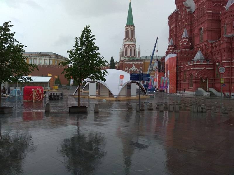 Президент книжного союза трижды нарушил правила фестиваля в центре Москвы