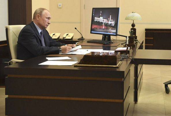Путин удивился словам главы Бурятии о стоимости библиотеки