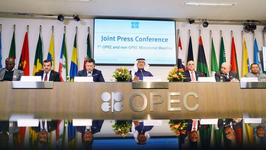 ОПЕК+ продлила сокращение добычи нефти до конца июля