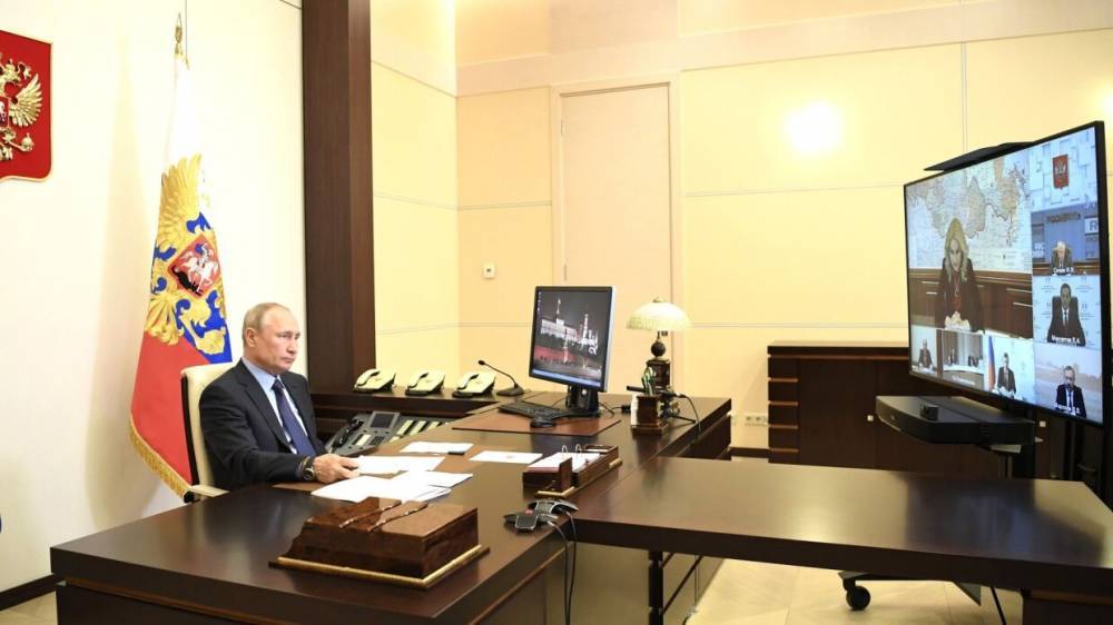 Путин поправил «потерявшего» 400 млн рублей главу Бурятии