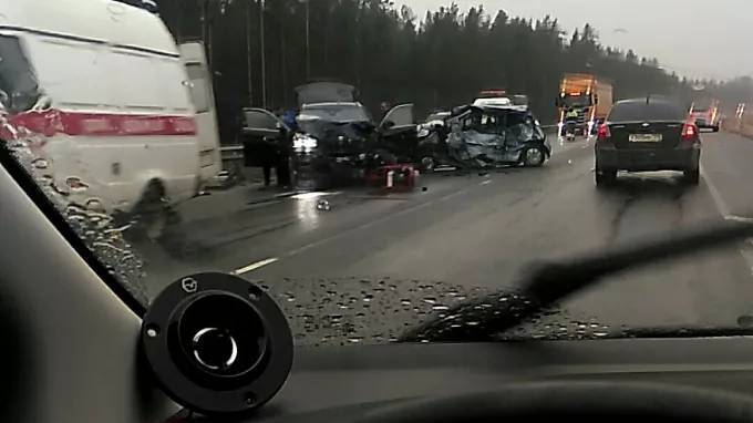 На "Скандинавии" столкнулись BMW и "Шевроле". Погиб один человек