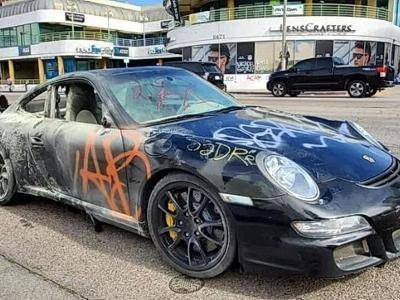 Во время беспорядков в США мародеры изуродовали редкую модель Porsche 911