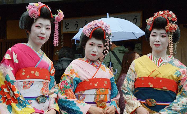 Асахи симбун (Япония): какими должны быть японцы с точки зрения иностранцев? Размышления на основе рисунка «Сейлор Мун, похожая на восточную девушку»