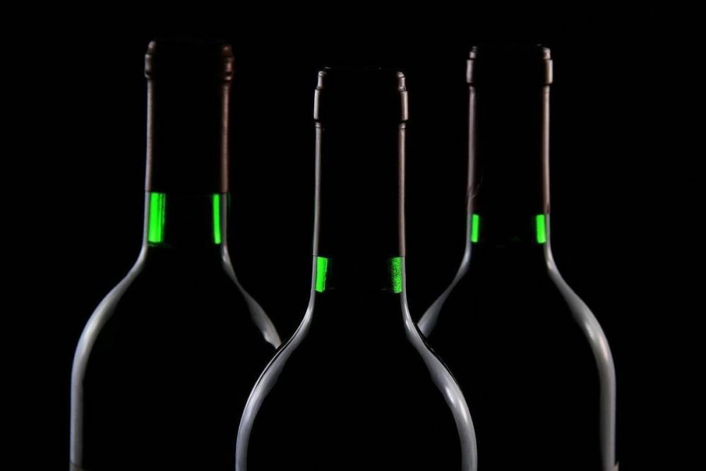 Виноделы Франции будут делать антисептики для рук из вина