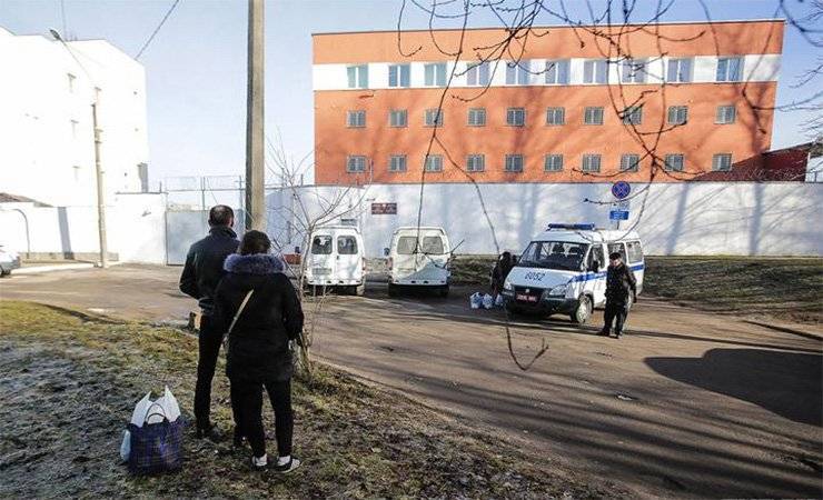 В Минске семейную пару отправили «на сутки», дома остался их 6-летний ребенок
