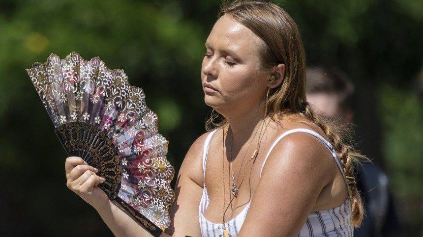 На Россию идет аномальная жара. Как правильно питаться и заниматься спортом