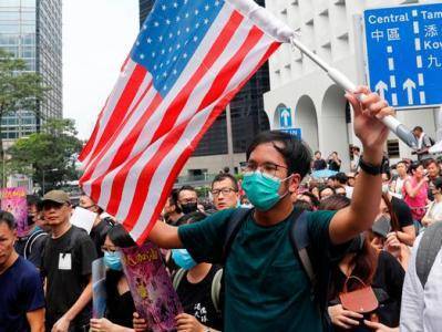 В Гонконге прошла акция протеста против полицейского насилия в США