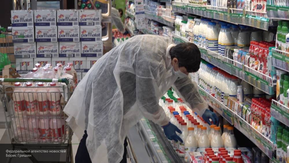 Гипермаркет в Омске вместо санитайзера для обработки рук выставил обычную хлорку