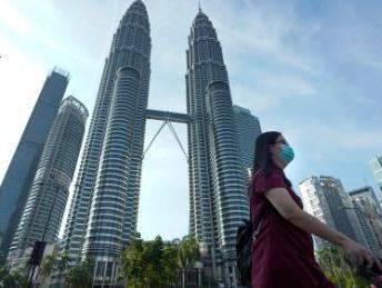 Премьер-министр Малайзии объявил об отмене карантина