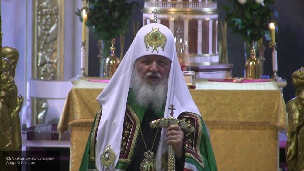 Патриарх Кирилл провел литургию в честь Дня Святой Троицы