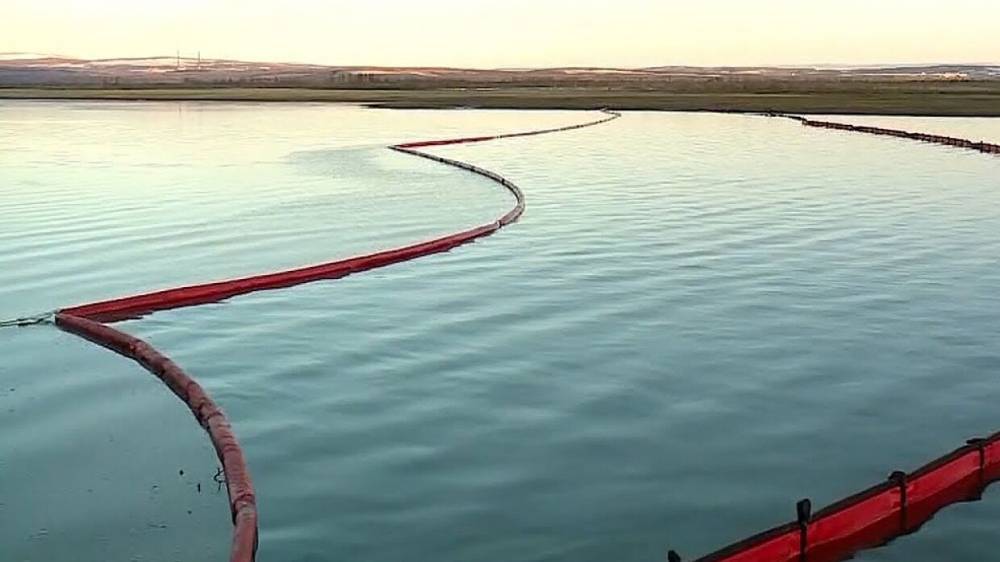 Более 1,7 тысячи кубометров водотопливной смеси откачано в Норильске после аварии
