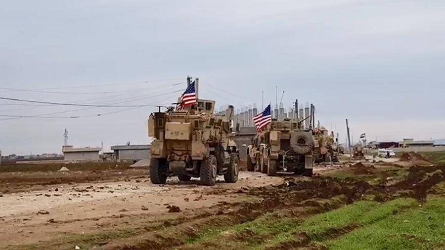 Колонна американской тяжелой техники вошла на территорию Сирии