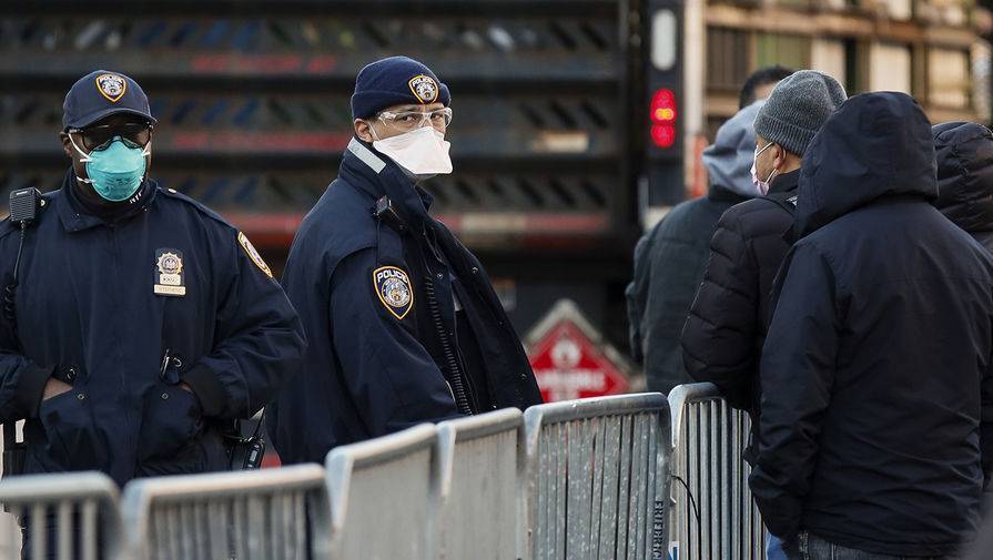 Власти Нью-Йорка пообещали реформу полиции на фоне протестов в США