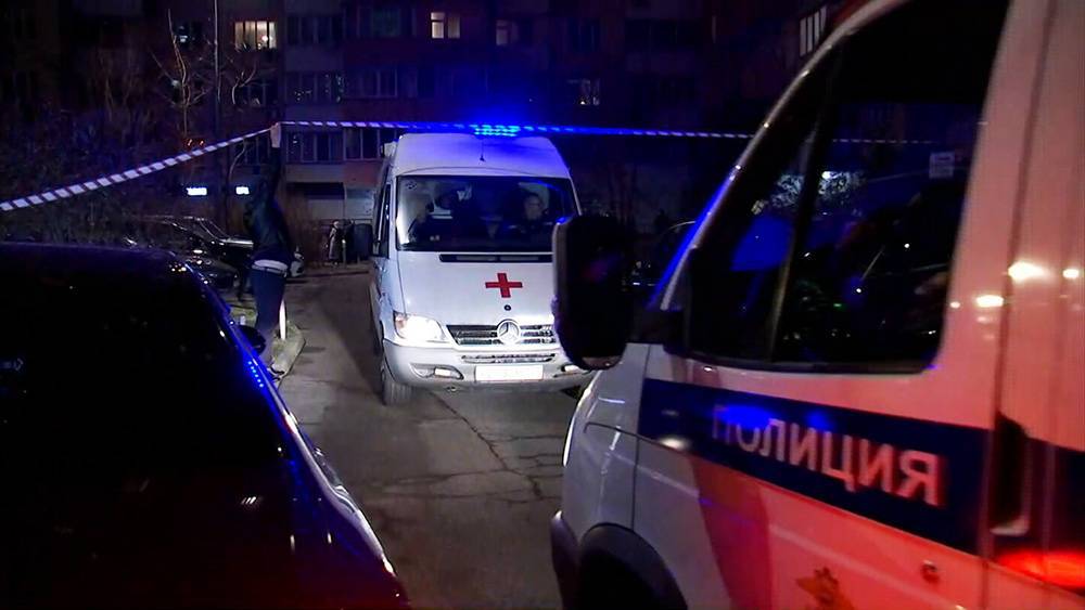 На юго-западе Москвы мужчина обстрелял наряд полиции из окна квартиры