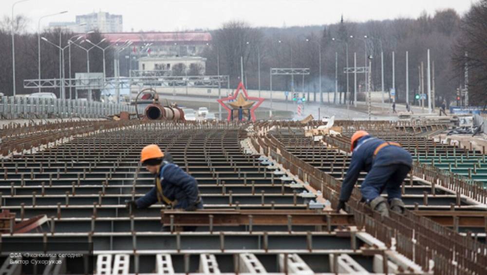 Власти РФ задумались об ужесточении правил приема на работу для иностранных граждан