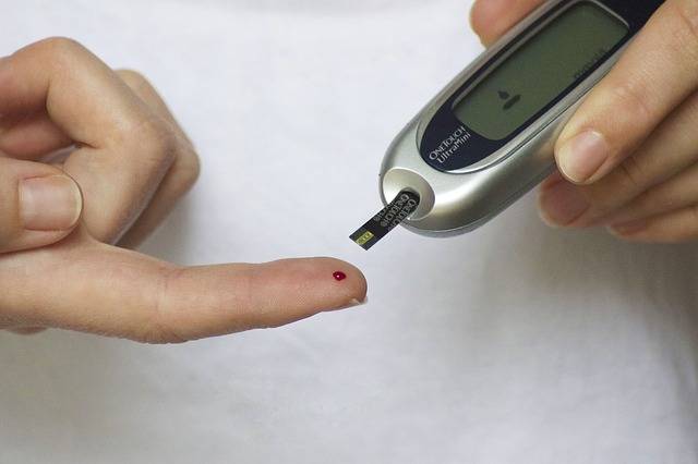 Эксперты перечислили признаки нестабильного уровня сахара в крови