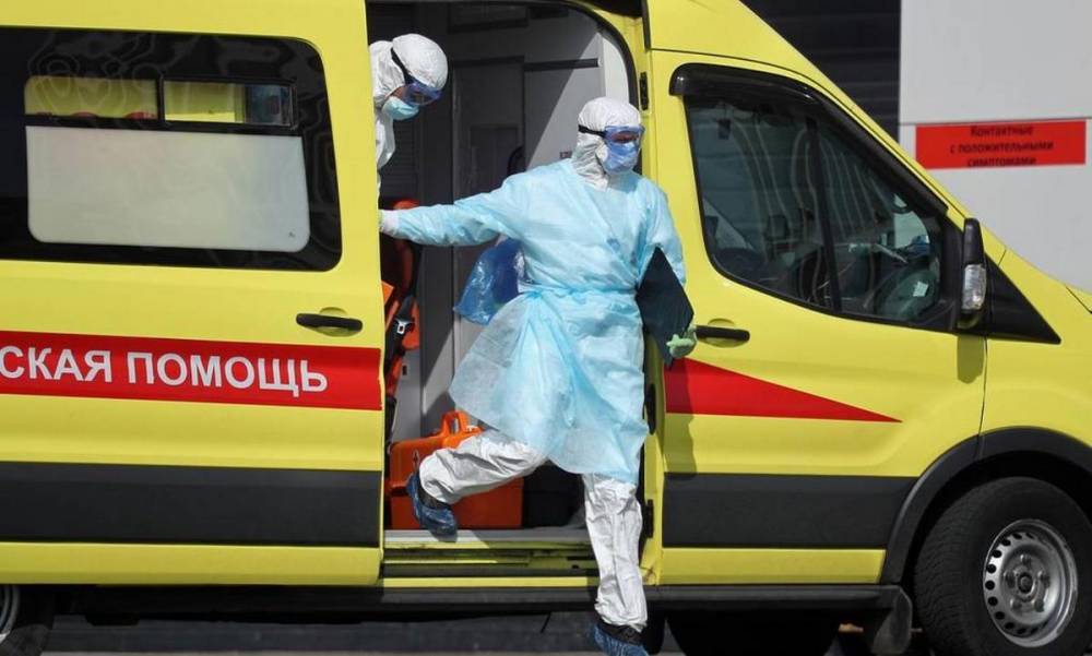 За сутки в России заболели коронавирусом снова больше 8 тысяч человек