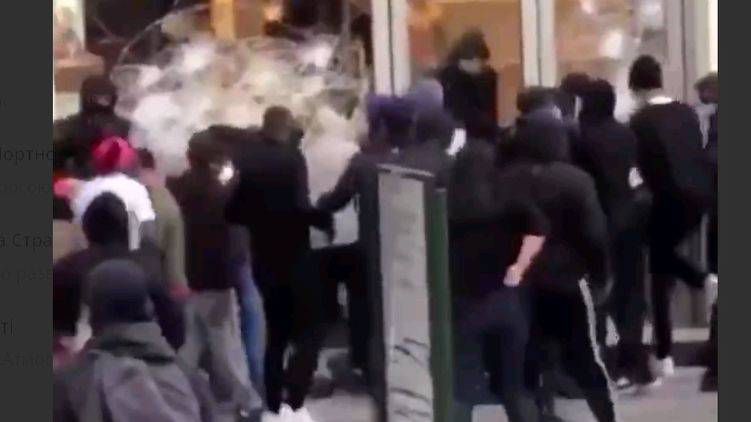 Появилось видео погромов магазинов в Брюсселе во время протестов - newsland.com - США - Англия - Бельгия - Германия - Брюссель
