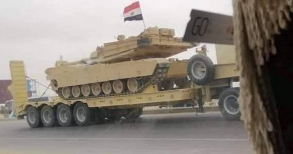 Армия Египта перебрасывает боевую технику к ливийской границе