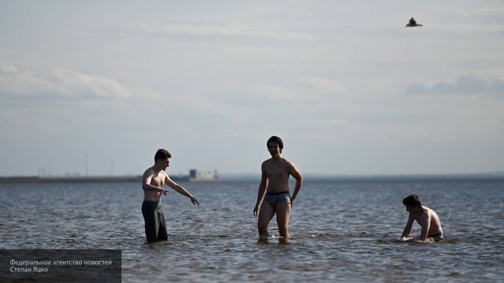 Роспотребнадзор рассказал, в каких водоемах могут плавать жители Свердловской области