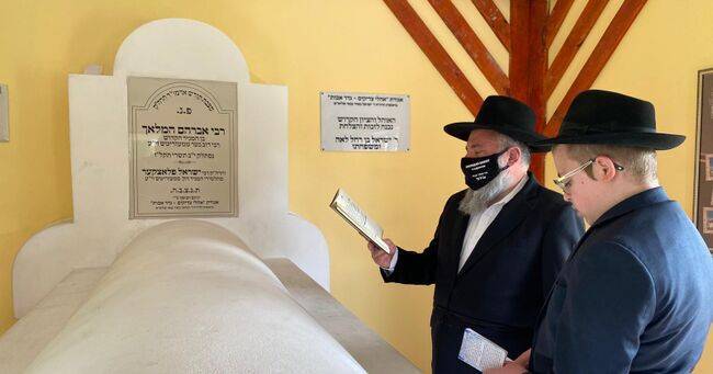 Раввин Маркович посетил могилу известного еврейского цадика в Фастове