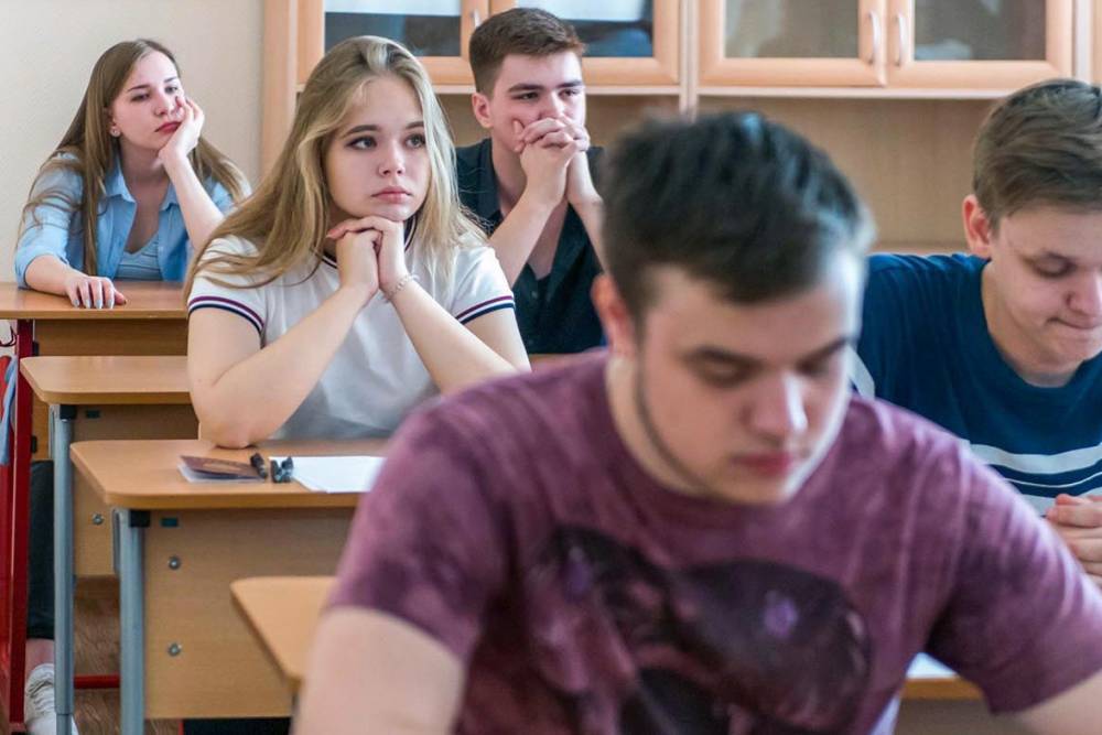 Более 736 тысяч российских школьников планируют сдать ЕГЭ в этом году