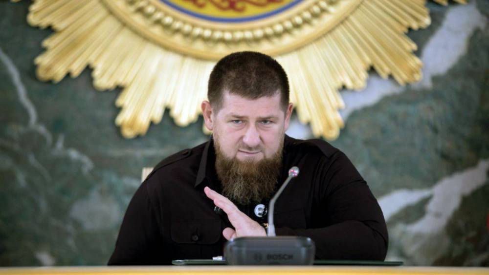 Фонд Кадырова раздал деньги на выкуп 207 невест в Чечне