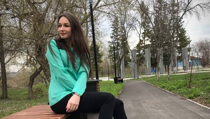 "Весь апрель мы ее не видели": мать рассказала об умершей от рака дочери-волонтере