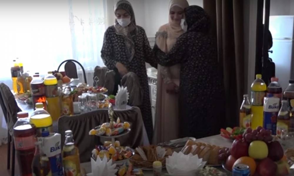 Фонд Кадырова выдал деньги на выкуп 207 невест в Чечне