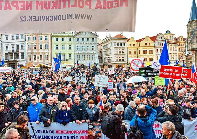 Полиция Чехии: право на свободу собраний важнее санитарных мер