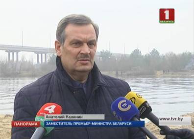 А.Калинин: Понтонный мост через Припять планируется запустить в эксплуатацию завтра к середине дня
