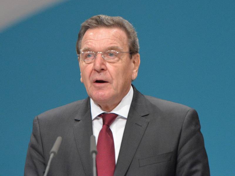 Герхард Шрёдер переизбран главой совета директоров «Роснефти»