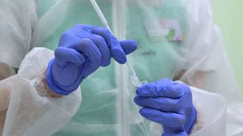 У медсестры из роддома в Ташкентской области выявили коронавирус