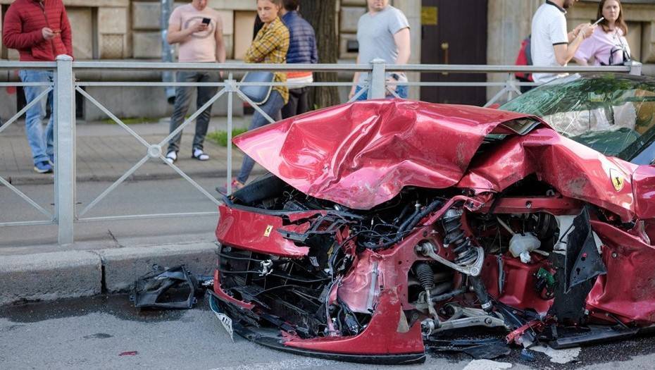 В Петербурге завели дело после смертельной аварии с Ferrari