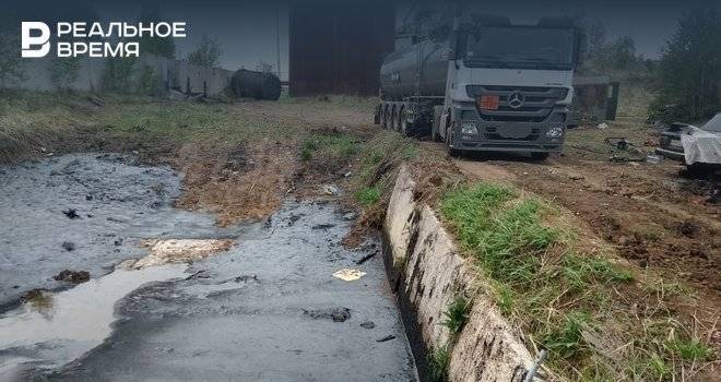 В Агрызском районе произошел разлив нефтепродуктов