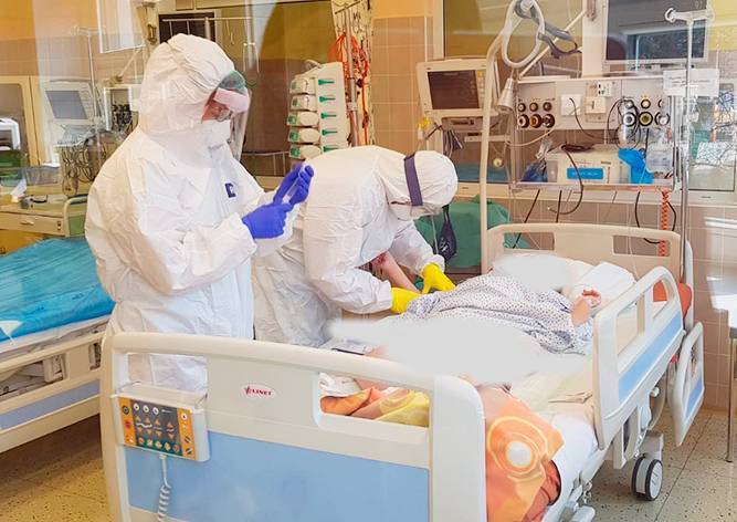 В Праге от коронавируса умер 44-летний пациент
