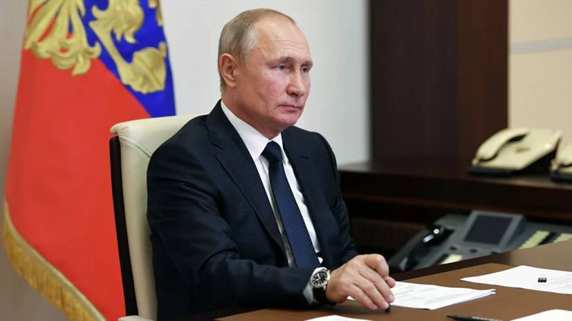 Путин отметил пользу труда соцработников